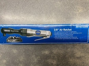 lot 5 image: NEW Mountain 38 Air Ratchet