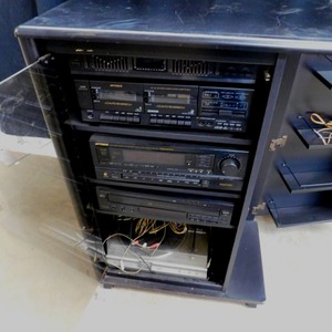 ROLLING ENTERTAINMENT CENTER&nbsp