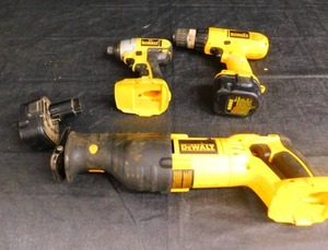 DEWALT IMPACT DRILL