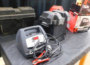 SCHUMACHER ELECTRIC BATTERY CHARGER