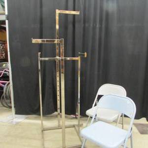 CLOTHING RACK