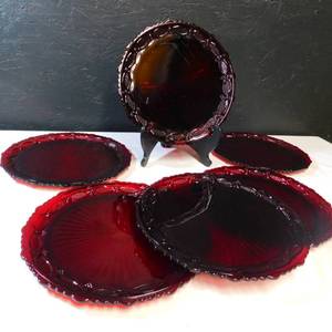 AVON CAPE COD-DINNER PLATES