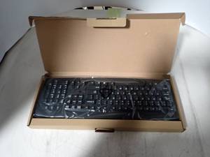 lot 24 image: NEW USB Keyboard In Box