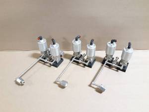 lot 31 image: (6) Swagelok 316SS Pneumatic Valves