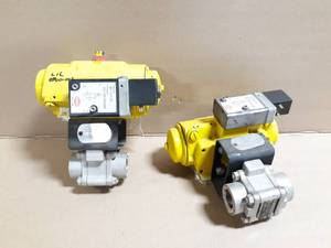 lot 24 image: (2) Hytork-71 Valve Actuators w 1 316SS Valves