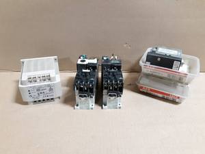 lot 96 image: Sprecher Schuh Contactors, Omron Power Supply, ABB Undervoltage Trips