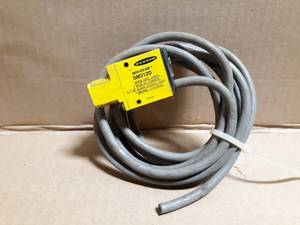 lot 163 image: (15) Banner Mini-Beam Photoelectric Sensors