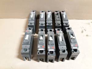 lot 175 image: (10) GE 20A Circuit Breakers