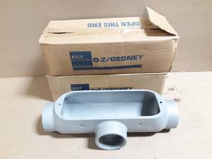 lot 186 image: (2) NEW Appleton 2-12 Condulet Outlet Bodies