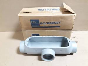 lot 187 image: (2) NEW Appleton 2-12 Condulet Outlet Bodies