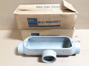 lot 189 image: (2) NEW Appleton 2-12 Condulet Outlet Bodies