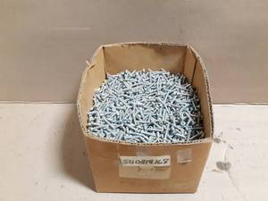 lot 212 image: 20 LBS #8 x 1 Wood Screws