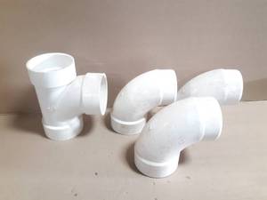 lot 268 image: (4) 4 DWV Schedule 40 PVC Street 90° Elbows and Tee