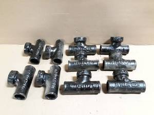 lot 320 image: (10) Tyler 1-12 NO-HUB Cast Iron Tapped Sanitary Tee