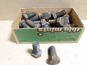 lot 354 image: (32) 1-18 x 2-12 Grade 5 Bolts