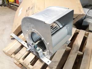 lot 395 image: NEW Squirrel Cage Fan w Pulley