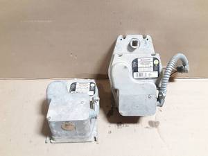 lot 233 image: (2) Honeywell Actuators