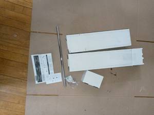 Clarendon 18 in. Towel Bar in Polished Chrome by Amerock - open box not used