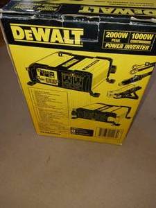 DEWALT 1000-Watt Power Inverter - open box not used