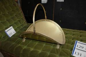 lot 131 image: Metal Fireplace Log Basket