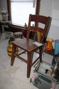 lot 106 image: Wood Dining Chair