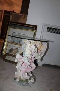 lot 112 image: Angel Pedestal Glass Top Table