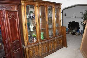 lot 1 image: Ornate Wood Dining Room Hutch China Cabinet 4-Door with 34 Length Glass Front 2-Glass Display Shelf 4-Storage Door