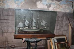 lot 158 image: Thermopyle 3-Mast Sailing Ship In Plexiglass Display Case with Base