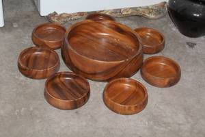 lot 193 image: Wooden Salad Bowl Serving Set 7-Piece