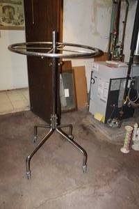 lot 196 image: Round Rolling Clothes Rack