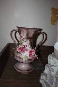 lot 198 image: Rea Floral Porcelain Table Vase