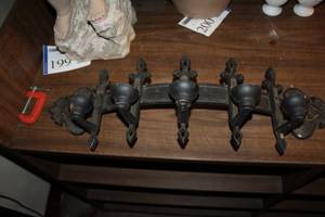 lot 206 image: Vintage Canole Metal Wall Sconce