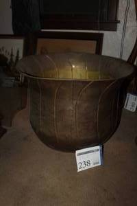 lot 238 image: Decorative Metal Pot 19