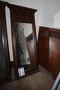 lot 246 image: Decorative High Arch 3-Panel Wood Framed Wall Mirror