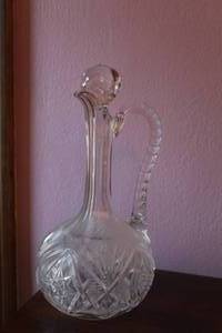 lot 8 image: Crystal Decanter Pitcher with Topper