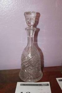 lot 19 image: Crystal Decanter with Topper