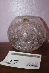 lot 27 image: Polonia 24% Lead Crystal Glass Table Vase