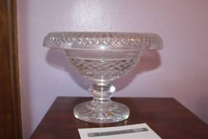 lot 33 image: Crystal Glass Table Bowl