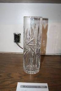 lot 45 image: 24% Lead Crystal Hand Cut Glass Table Vase