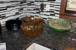 lot 95 image: Lot of (4) Glass Serving Bowls - Green, Scalloped Edge Clear Brown, Dark Red 6-Sided