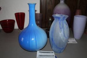 lot 252 image: Lot of (2) Blue Flask Ceramic Table Vase, Blue Swirl Table Vase