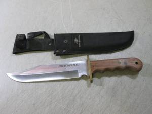 14 Winchester Wood Handle Hunting ...