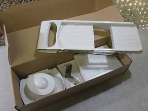 The Pampered Chef Ultimate Mandolin...