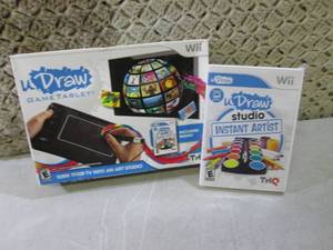 Wii uDraw Game Tablet and Game  F-3...