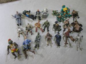 20 Star Wars and Ninja Turtle Figur...