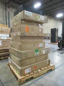 lot 331 image: WHOLESALE MIXED PALLET OF BATHROOM MEDICINE CABINETS AND MIRRORS