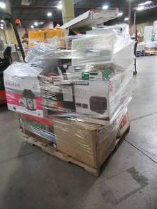 lot 203 image: WHOLESALE MIXED PALLET OF SMALL HOUSEWARES, COOKWARE AND CHRISTMAS TREES