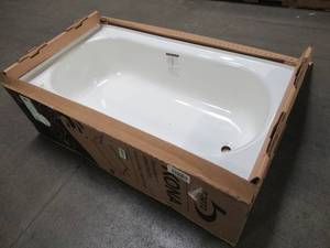 lot 106 image: Bootz Kona 54 x 30 x 15 14 Right Drain Rectangular Alcove Soaking Bathtub in White - Small enamel damage on LH upper corner near tile flange.