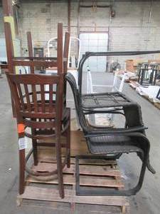 lot 152 image: WHOLESALE MIXED PALLET OF MISCELLANEOUS CHAIRS, STOOLS AND TABLE TOP