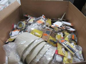 lot 225 image: WHOLESALE MIXED PALLET OF PLUMBING HOSES, EQUIPMENT AND ACCESSORIES